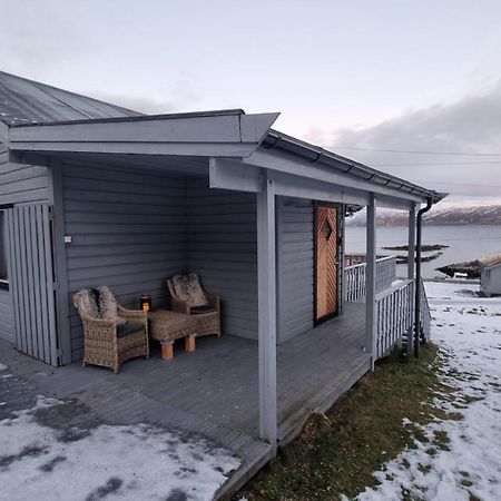 Отель Laukvik Senja Botnhamn Экстерьер фото